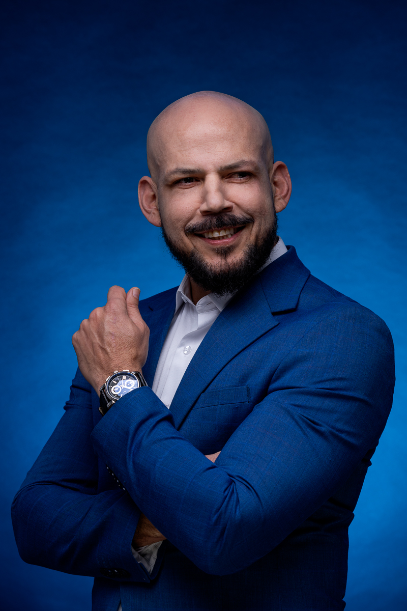 VP de Clientes, Estratégia e Mercado